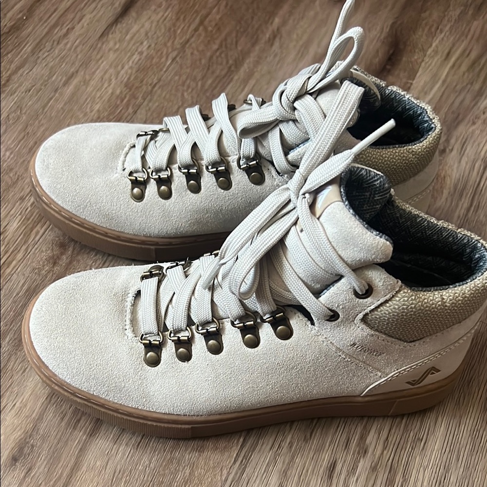Women's Forsake Lucie Mid Waterproof Outdoor
Sneaker Boot Oatmeal Size 6.5